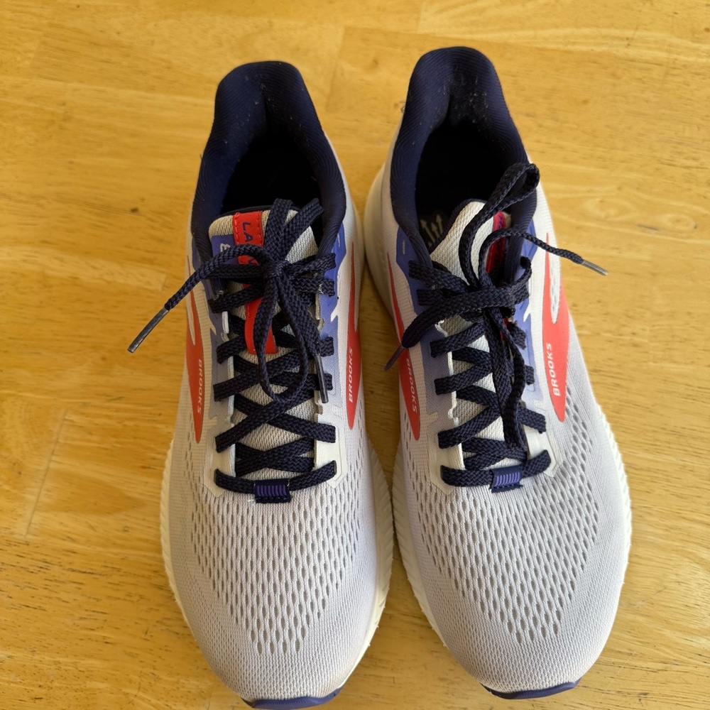 Brooks Women's Running Shoes in Light Purple and Coral - Picture 2 of 5